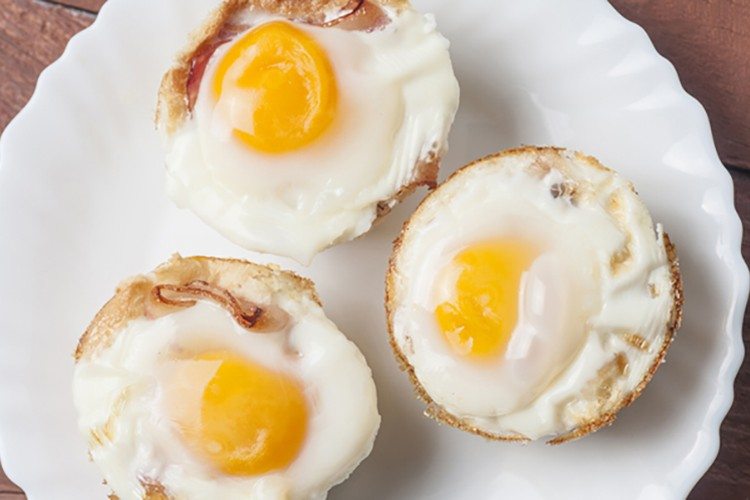 Egg-and-Toast-Breakfast-Cups-750x500
