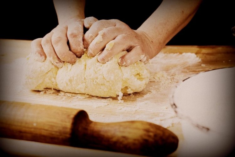 kneading-dough-Wheatless-recipes-1918-750x500
