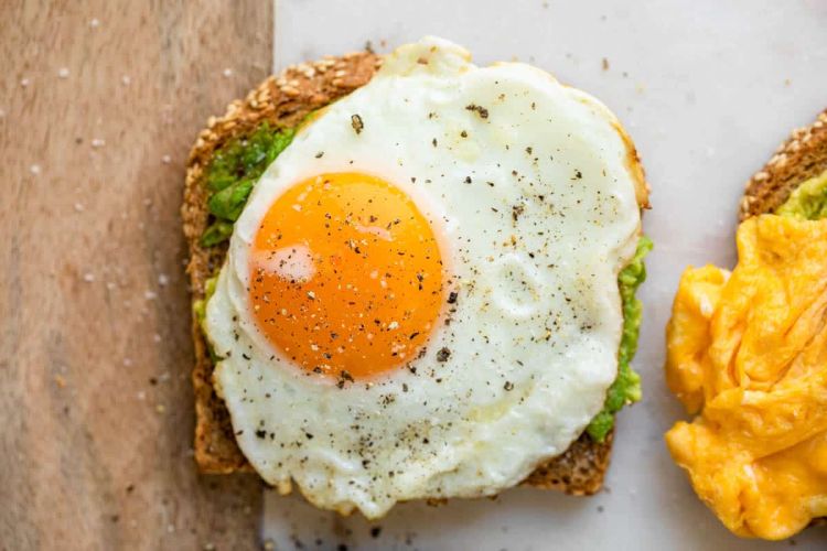 tost avocado egg_